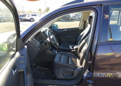 2016 Volkswagen Tiguan S z USA, uszkodzony, nr VIN WVGAV7AX7GW521231